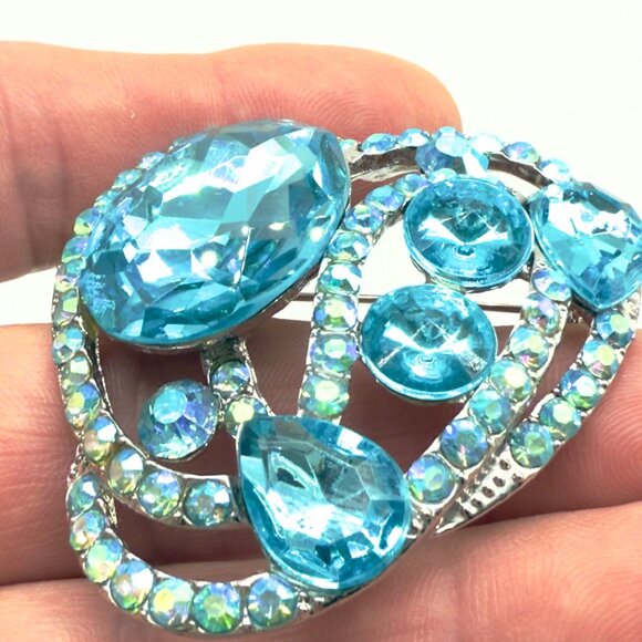 Rhinestone Brooch Set of 3 Leaf Floral Designs Multicolor Gold Silver Tone Resin - Picture 6 of 14